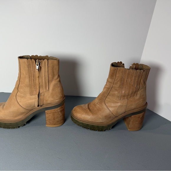 Free People Tan Heeled Boots - Picture 6 of 8